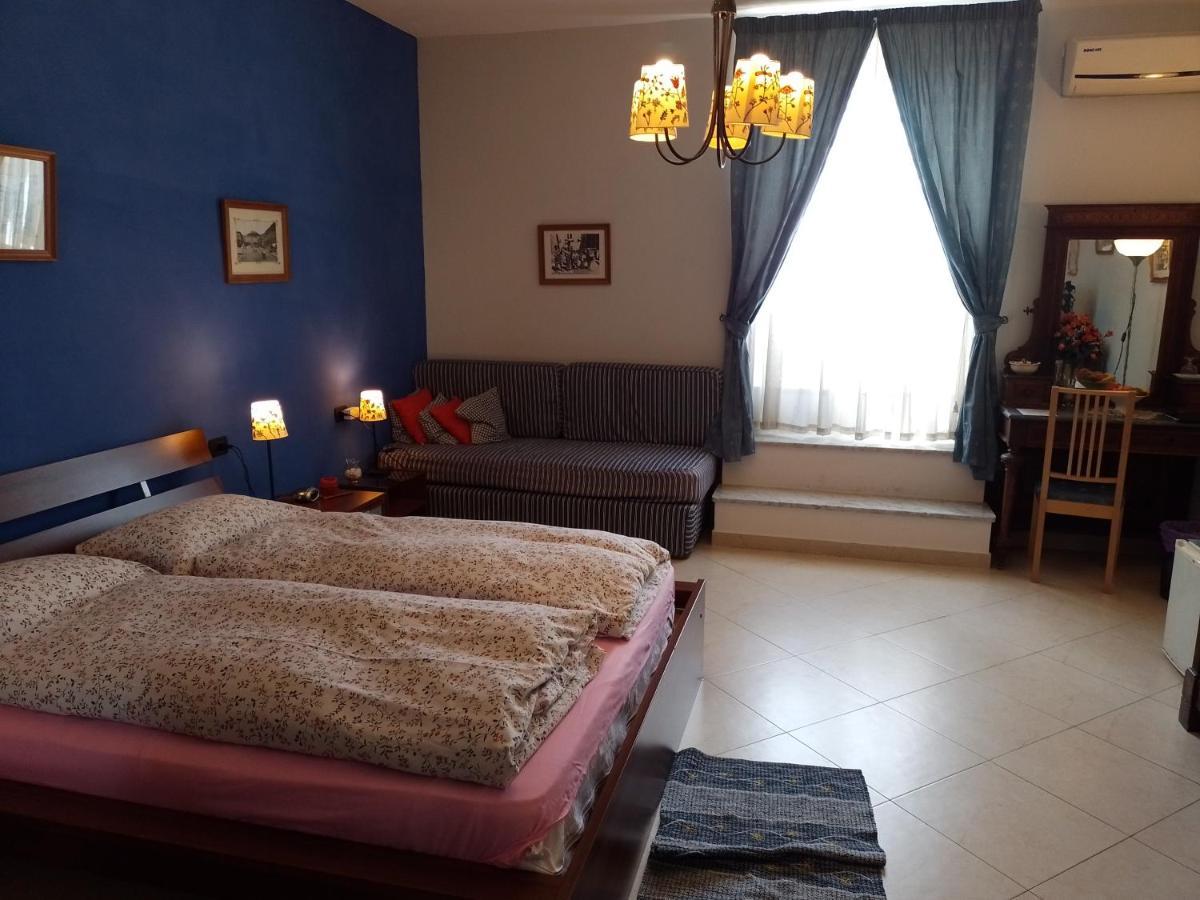 B&B Cupole E Campanili Napoli Ngoại thất bức ảnh