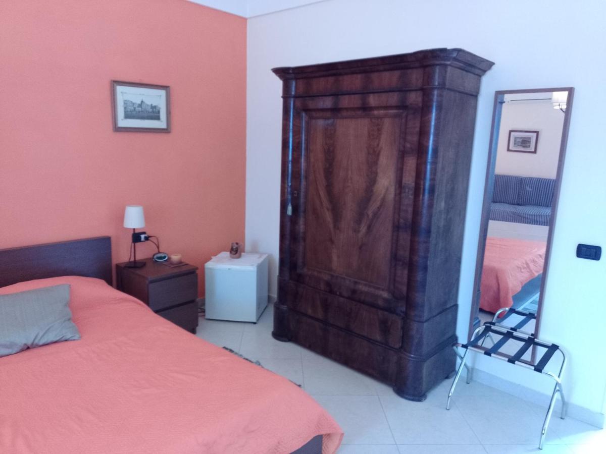 B&B Cupole E Campanili Napoli Ngoại thất bức ảnh